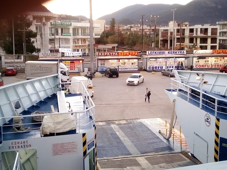 Καβάλα: Καταγγελία για αυξήσεις στην τιμή του εισιτηρίου για Θάσο