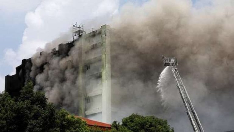 Ταϊβάν: Πυροσβέστες μεταξύ των νεκρών από πυρκαγιά σε εργοστάσιο