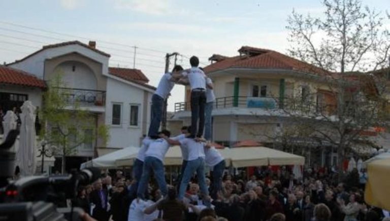 Δεσκάτη: Η «Ανδρομάνα» αποχαιρετά το Πάσχα