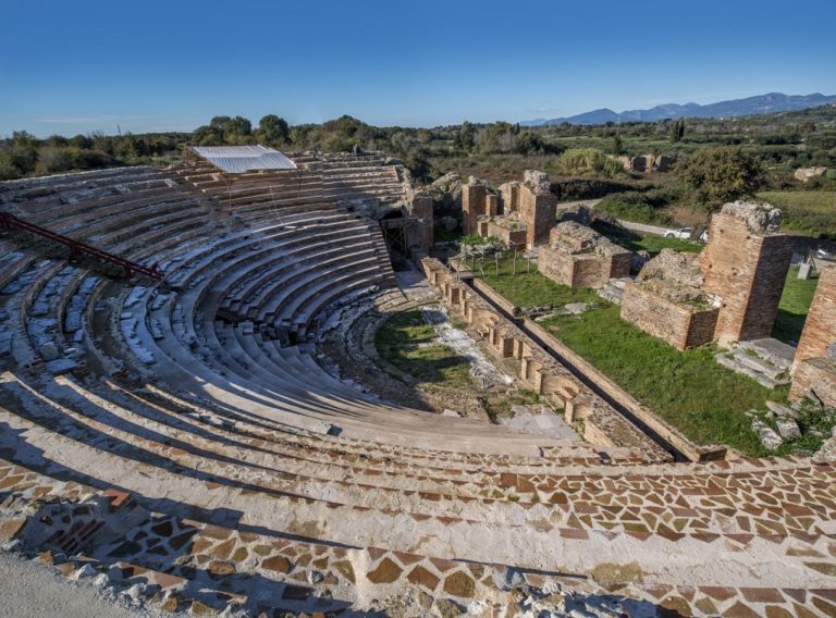 Παρεμβάσεις στο θέατρο Νικόπολης