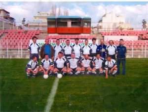 Καθηγητές και στο γρασίδι – Η ποδοσφαιρική ομάδα της ΟΛΜΕ στο ert.gr