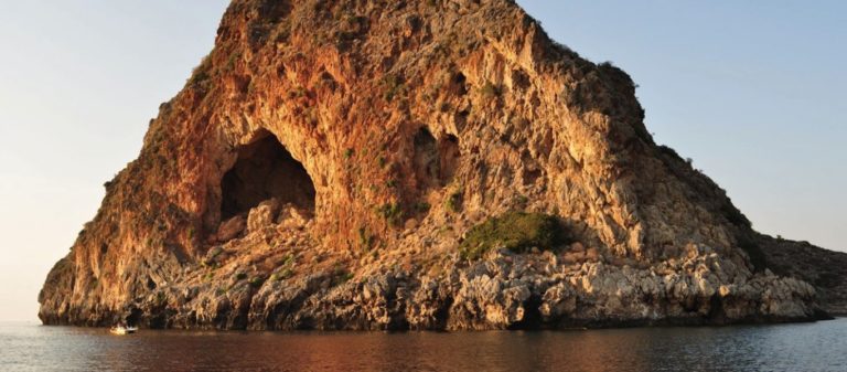 Χανιά: Ανθρώπινα οστά βρέθηκαν στη νησίδα Θεοδωρού – Στο σημείο είχε κατταριφθεί γερμανικό αεροσκάφος το 1941