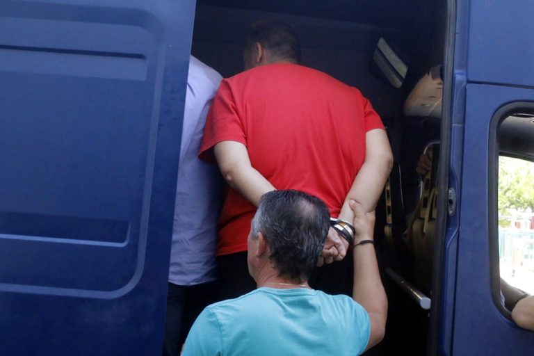 Σύλληψη δυο διαρρηκτών στην Αργυρούπολη