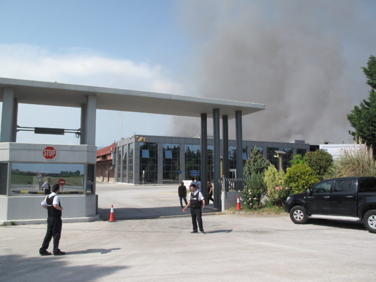 Ξάνθη: Κλειστά σχολεία λόγω της πυρκαγιάς στο εργοστάσιο  της Sunlight