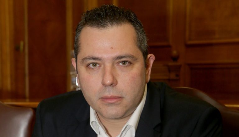 Μπερσίμης: Στόχος ο ΕΟΠΥΥ να αποπληρώσει οποιαδήποτε ληξιπρόθεσμη υποχρέωσή του ως το καλοκαίρι (audio)