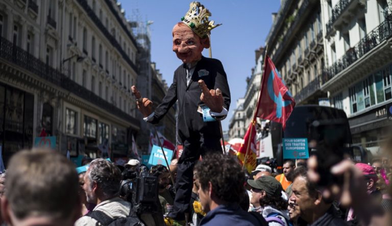 Εκδήλωση διαμαρτυρίας στο Παρίσι για την επέτειο εκλογής του Μακρόν