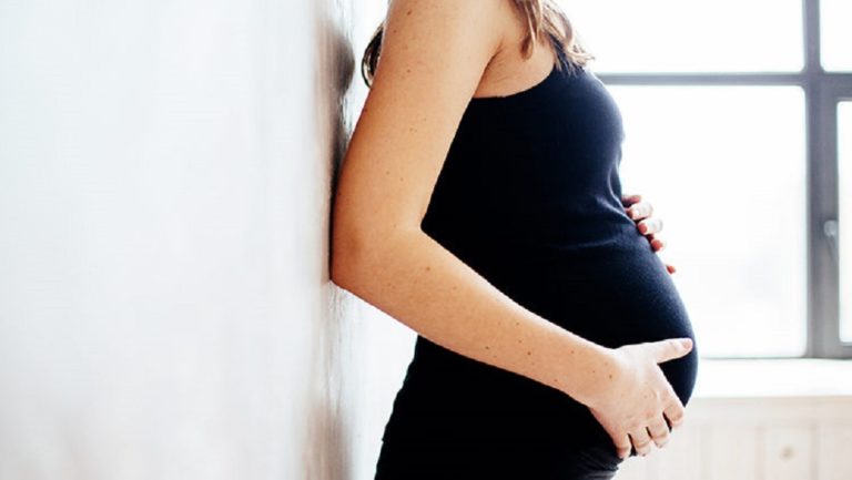 Έρευνα: H έλλειψη βιταμίνης D στις εγκύους οδηγεί σε παχύσαρκα παιδιά