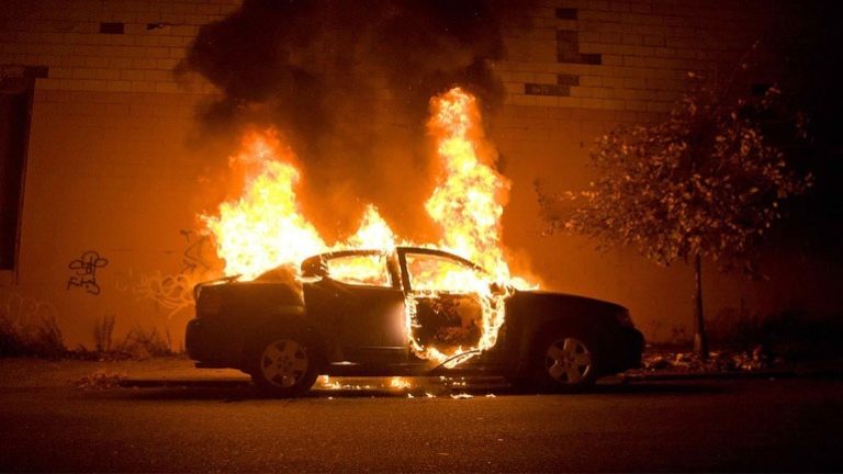 Φωτιά σε αυτοκίνητο στην Ευκαρπία τα ξημερώματα
