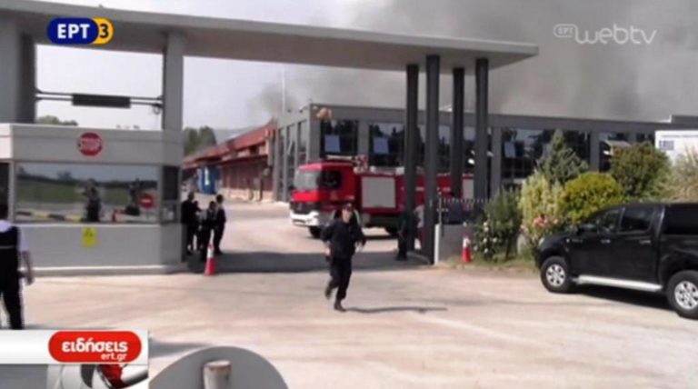 Μεγάλη φωτιά σε εργοστάσιο μπαταριών στην Ξάνθη (video)