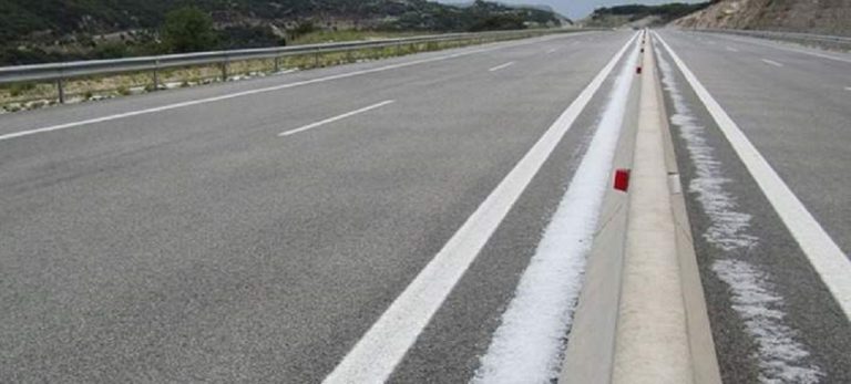 Σφοδρή χαλαζόπτωση ακινητοποίησε αυτοκίνητα στην Ιόνια
