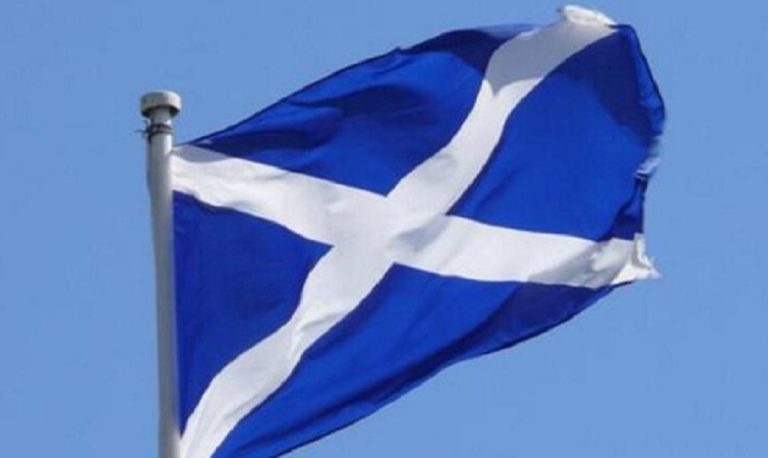 Mαζική διαδήλωση στη Γλασκώβη υπέρ της ανεξαρτησίας της Σκωτίας