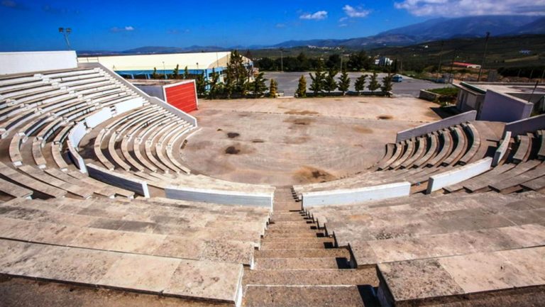 Καλαμάτα: Βάτραχοι από την Πειραματική