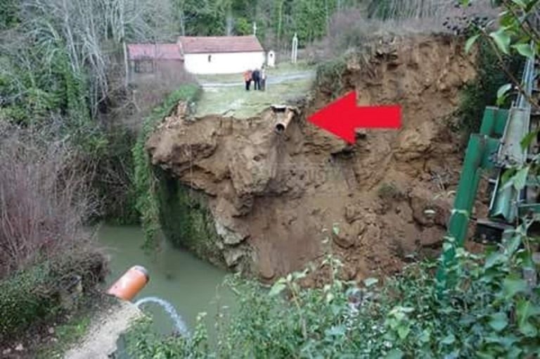 Θεογέφυρο και λυματολάσπη στον εισαγγελέα