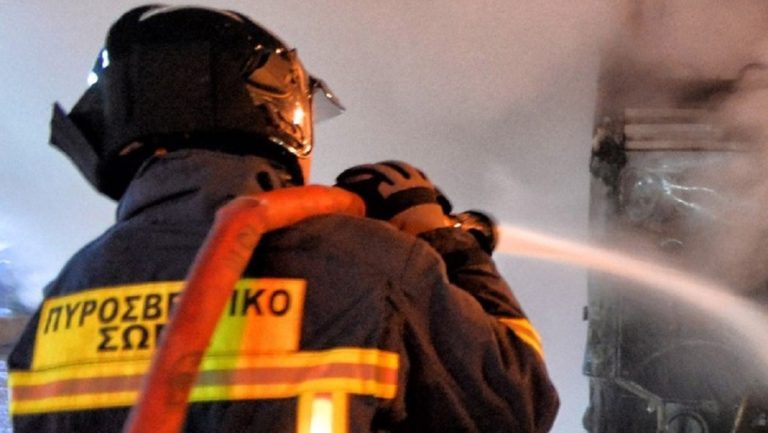 Φωτιά σε λεωφορείο του ΟΑΣΑ στη Νίκαια – Δεν κινδύνευσαν επιβάτες