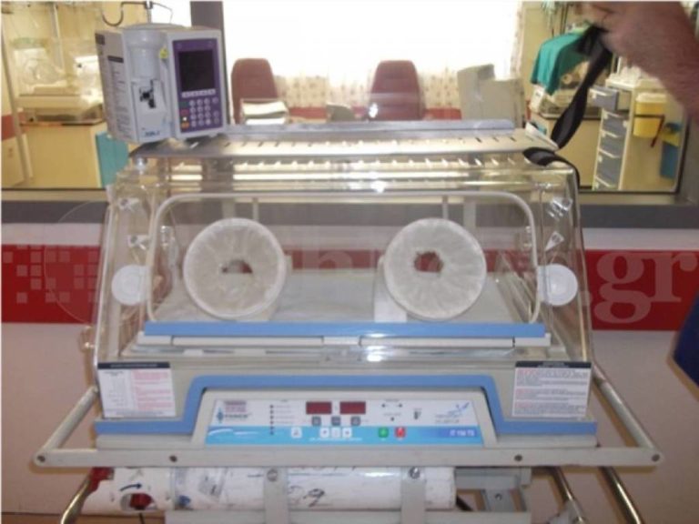 Γρεβενά: Δωρεές θερμοκοιτίδων από το Νοσοκομείο