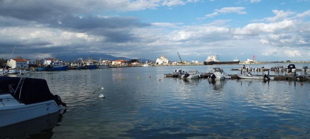 Πόρτο Λάγος: Ένας σκύλος  και ειδικά εκπαιδευμένος χειριστής προστατεύουν τα άγρια είδη πτηνών και ζώων