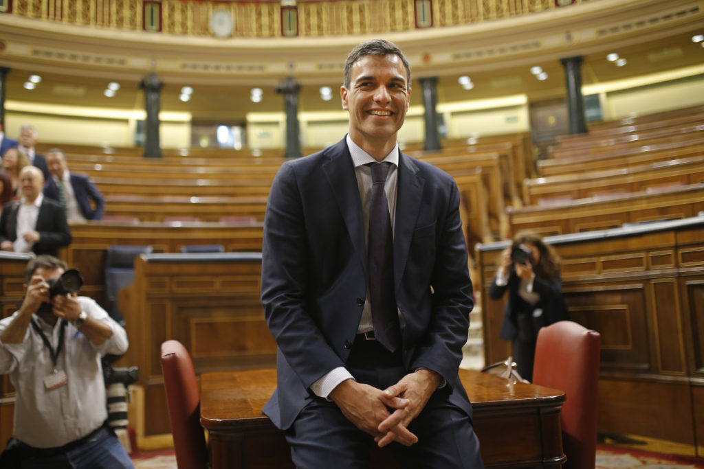 Τα επόμενα βήματα του νέου πρωθυπουργού της Ισπανίας που ορκίζεται στις 12 (video)