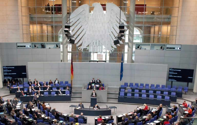 Ενέκρινε η γερμανική Βουλή την απόφαση Eurogroup για το χρέος