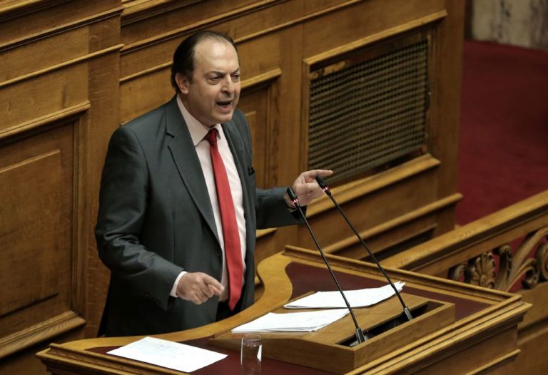 Λαζαρίδης: Δεν παραδίδω την έδρα, γελοιότητες τα περί αποστασίας και χρηματισμού μου (audio) 