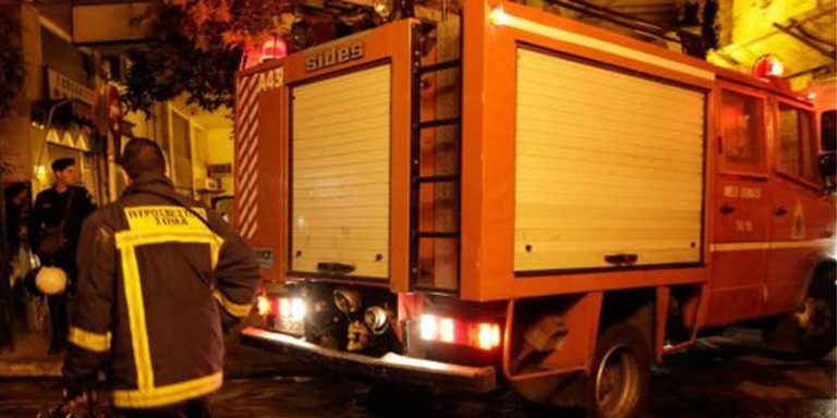 Στις φλόγες οχήματα σε Χανιά και Ηράκλειο