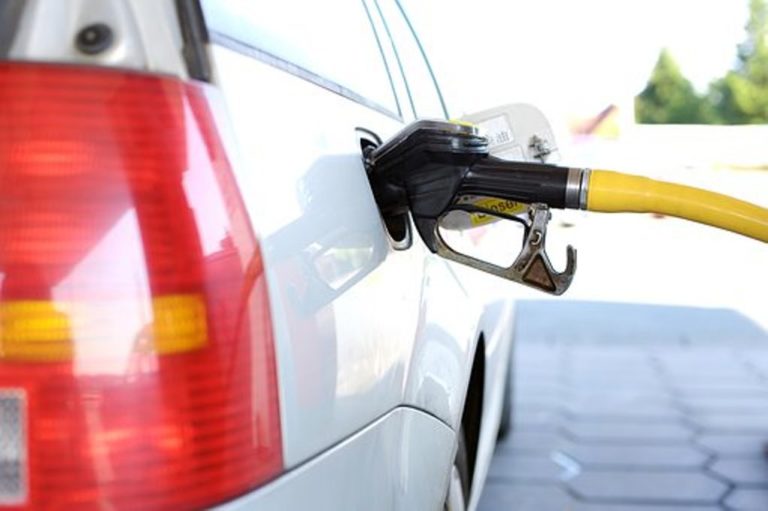 “Μετά τις 15 Ιουνίου θα πέσουν οι τιμές στα καύσιμα”