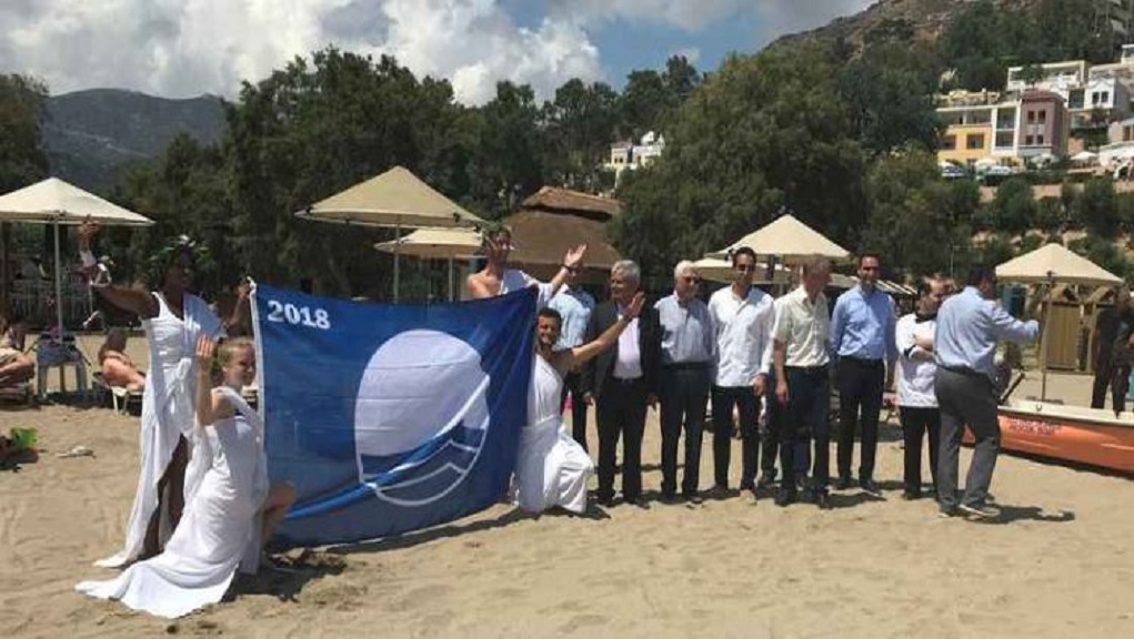 Επτά γαλάζιες σημαίες σε παραλίες του Μαλεβιζίου
