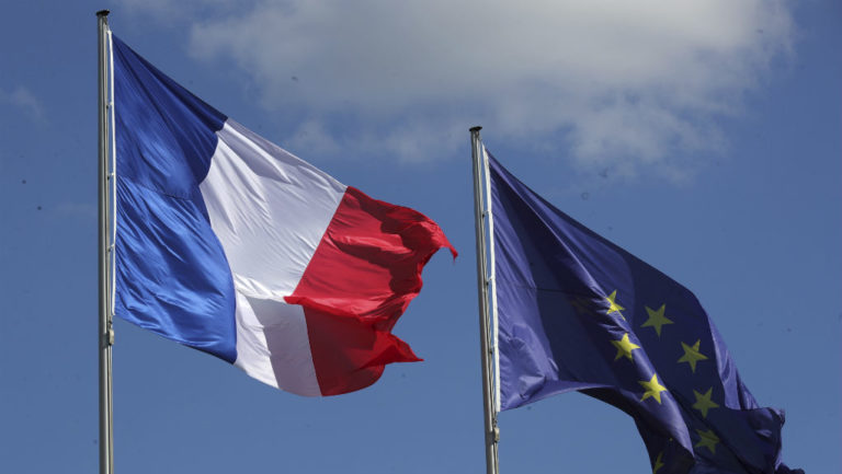 Η Γαλλία χαιρετίζει τη Συμφωνία του Λουξεμβούργου