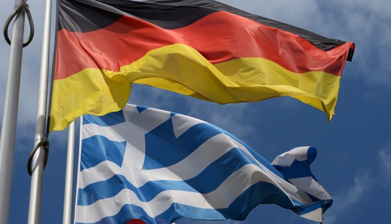 FAZ: «Μεγάλος κερδισμένος» η Γερμανία από τα προγράμματα διάσωσης της Ελλάδας
