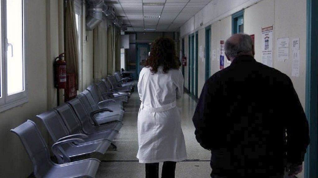 ΠΟΕΔΗΝ: Τετράωρη στάση εργασίας για το ΔΕ νοσηλευτικό προσωπικό