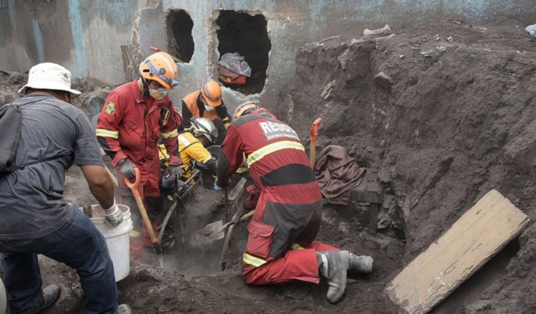 Γουατεμάλα: Τέλος oι έρευνες εντοπισμού θυμάτων της ηφαιστειακής έκρηξης