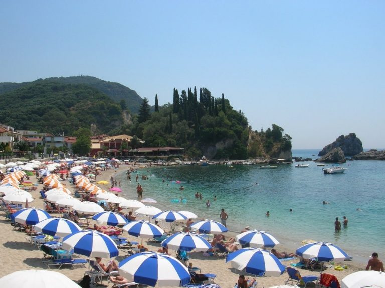 Ανεβαίνει το τουριστικό κασέ