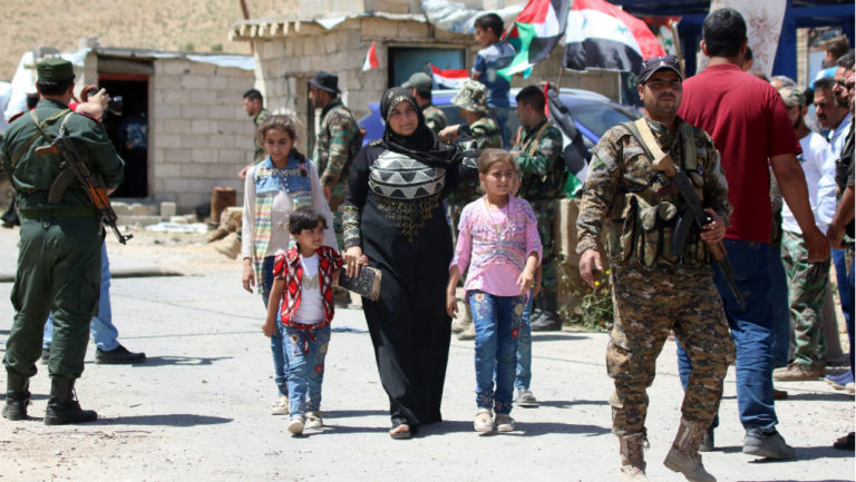 Συρία: Εκατοντάδες πρόσφυγες επέστρεψαν στα σπίτια τους από τον Λίβανο