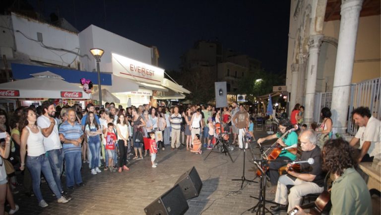 Ένα απέραντο θέατρο το Ηράκλειο με το “Τέχνη Καθ’ Οδόν”