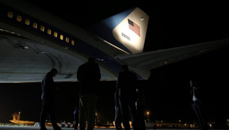 Χανιά: Για δυο ώρες στη βάση της Σούδας το Air Force One