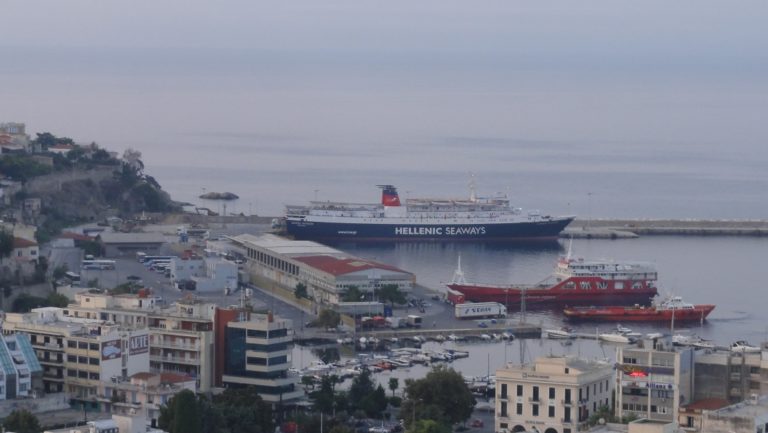 Καβάλα: H Ενεργειακή  καθαρίζει τον Κεντρικό Λιμένα