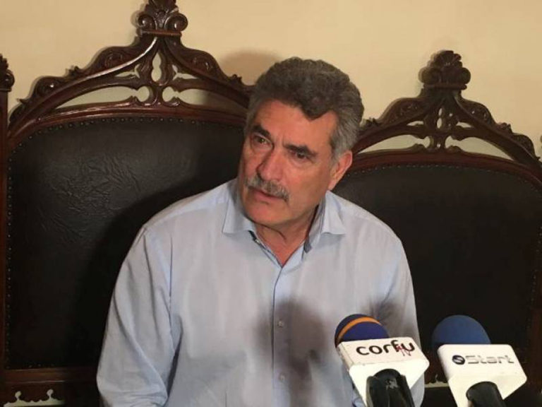 Κέρκυρα: Κάλεσμα Νικολούζου σε παραίτηση Αντιδημάρχων που κατεβαίνουν με Υδραίου