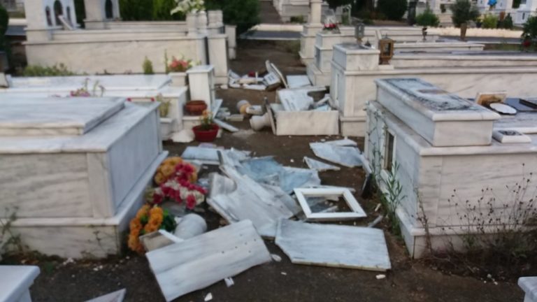 Ζημιές από τυφώνα στο κοιμητήριο Τρίπολης