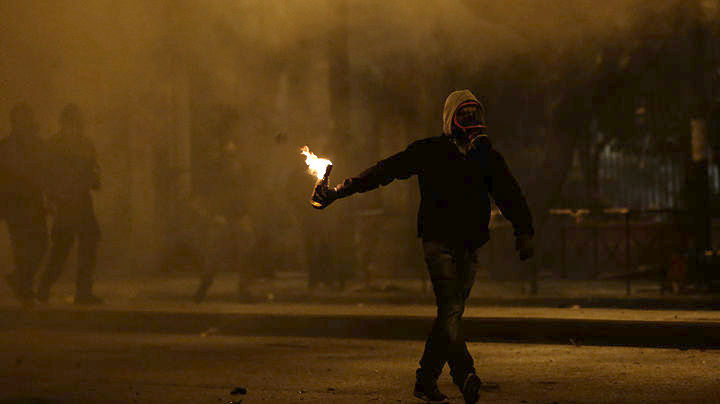 Πετράλωνα: Επίθεση με μολότοφ στο πρώην ΠΙΚΠΑ