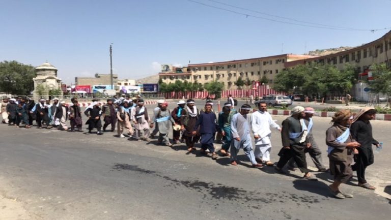 Αφγανιστάν: Στην Καμπούλ έφτασε η πορεία για την ειρήνη