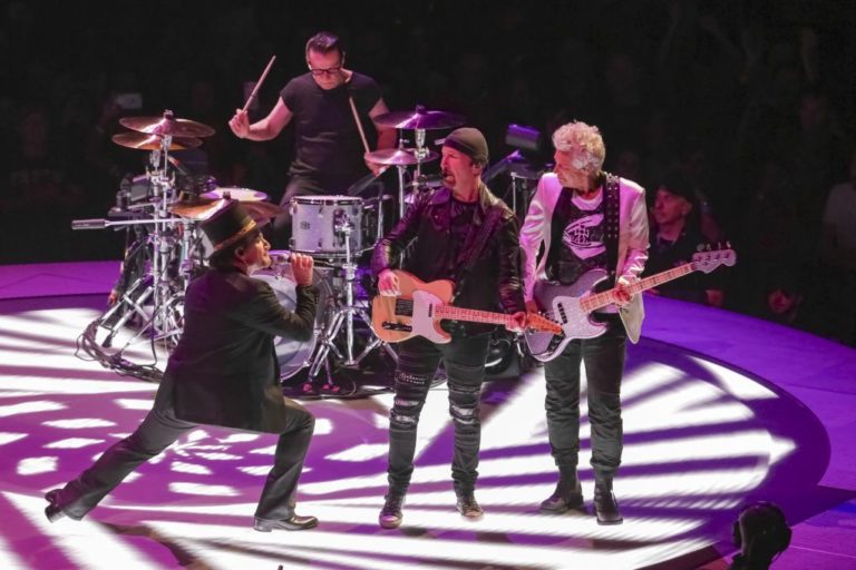 Οι U2 στην κορφή της λίστας με τα περισσότερα έσοδα από περιοδείες στις ΗΠΑ