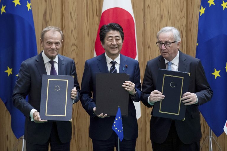 Υπεγράφη η συμφωνία ελεύθερου εμπορίου μεταξύ ΕΕ και Ιαπωνίας