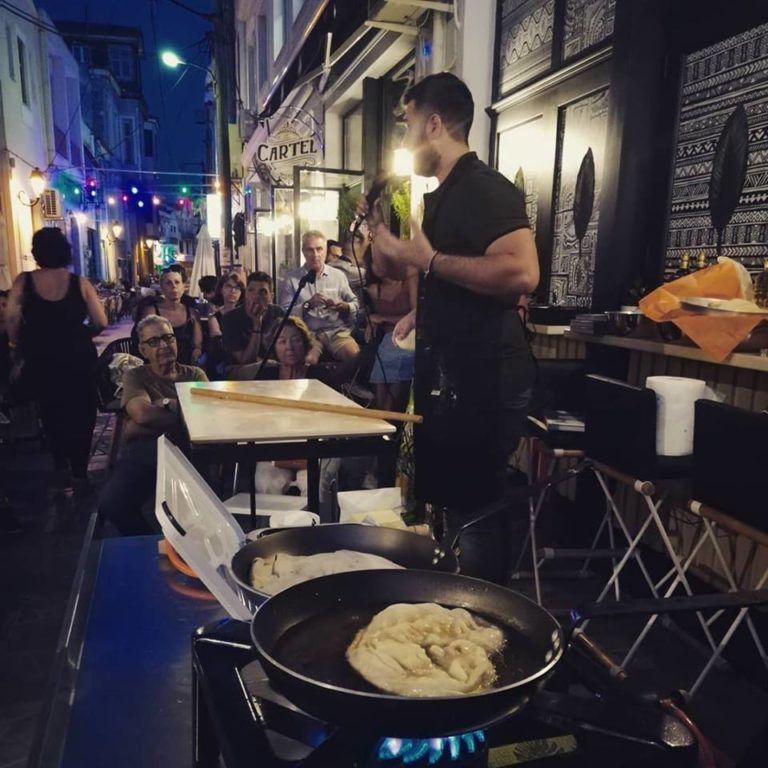 Lesvos Food Fest: Δια χειρός Κωστή Κωστάκη μοσχοβόλησε η οδός Κομνηνάκη