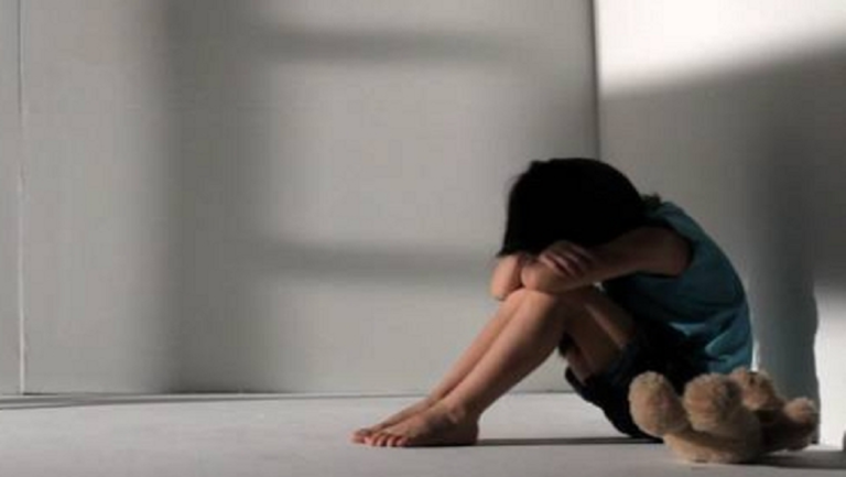 Προφυλακίστηκε για τον βιασμό της ανήλικης κόρης του