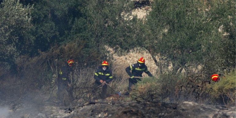 Φωτιά και στο Κακόπετρο