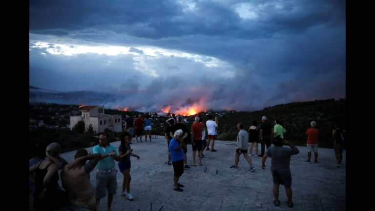 Συγκέντρωση ειδών πρώτης ανάγκης στη Θεσσαλονίκη για τους πληγέντες στην Αττική