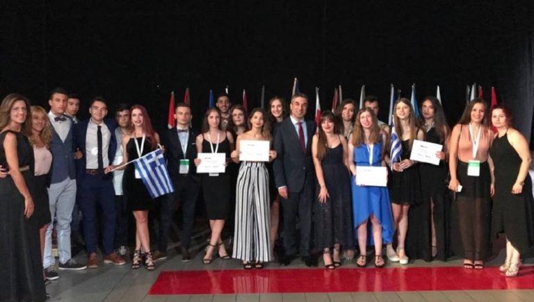 Βραβεύτηκε το “έξυπνο κράνος” σχολείου της Καλαμάτας σε πανευρωπαϊκό διαγωνισμό (video)