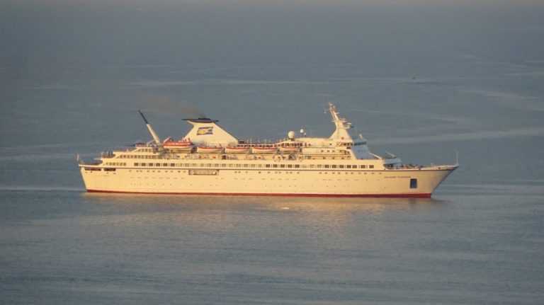 Καβάλα: Το κρουαζιερόπλοιο Salamis Philoxenia στο λιμάνι