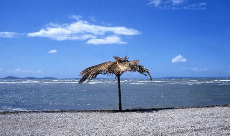 Θαλάσσια μπάνια ΚΑΠΗ και φέτος στην Κορωνησία