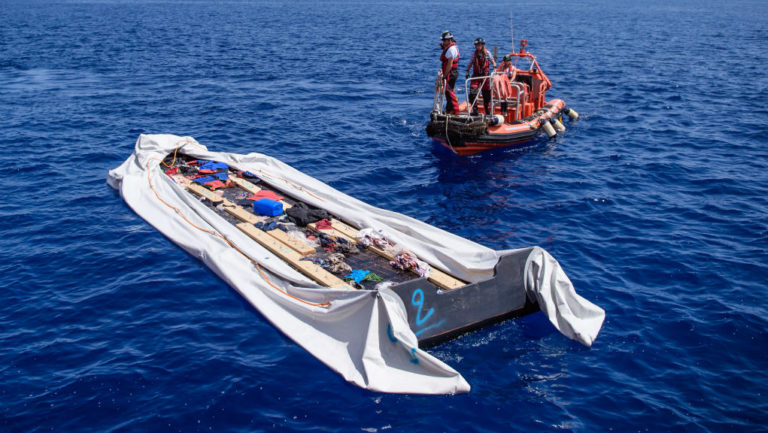 Νέο ναυάγιο με 114 αγνοουμένους ανοιχτά της Λιβύης