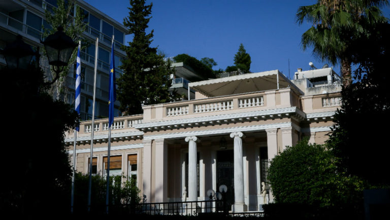 Σφοδρή αντίδραση Μαξίμου για τις δηλώσεις Γεωργιάδη περί ταξιδιού Τσίπρα στις Μαλδίβες